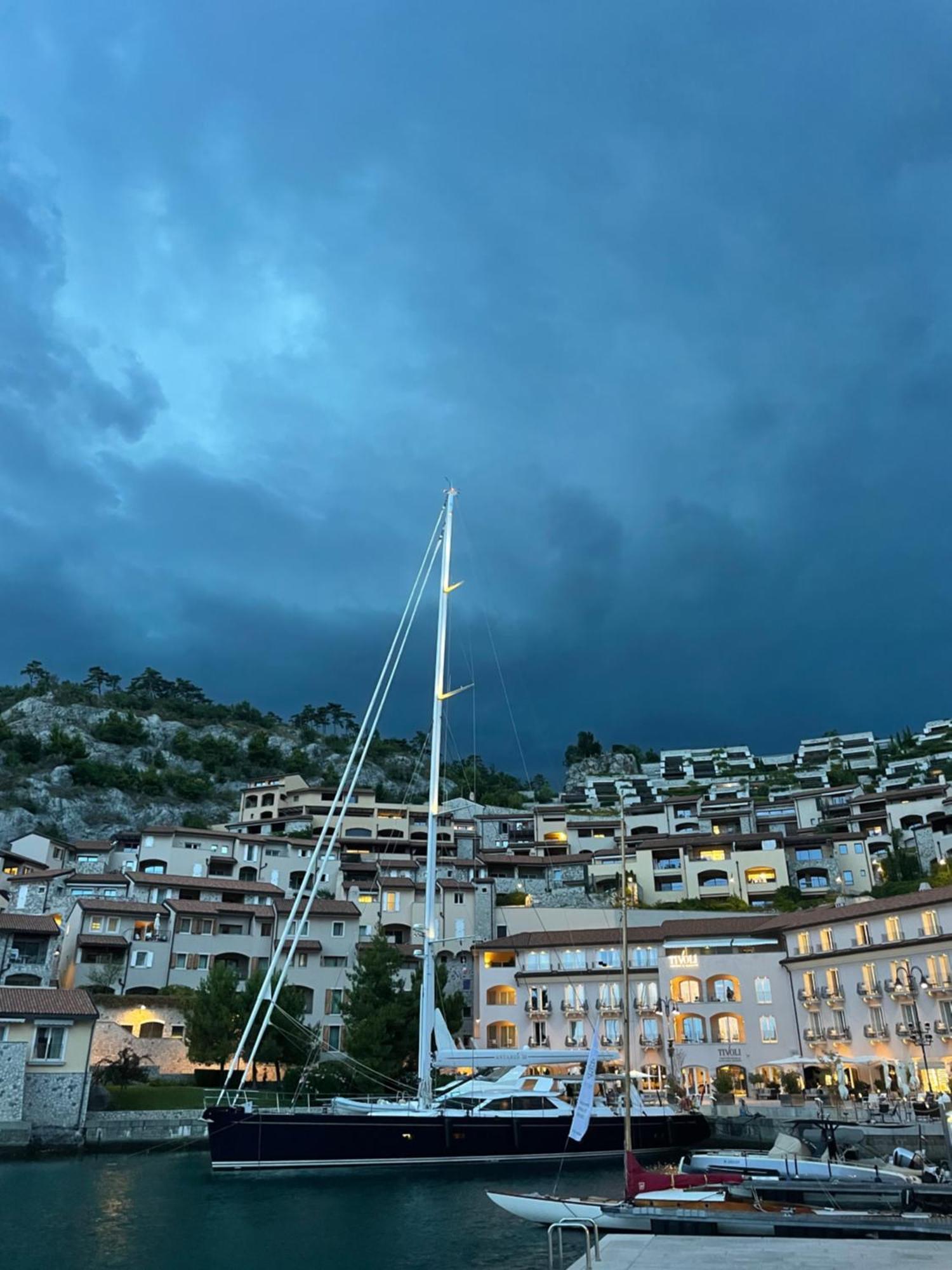 Апартаменти Portopiccolo Sul Mare - Сістьяна Екстер'єр фото
